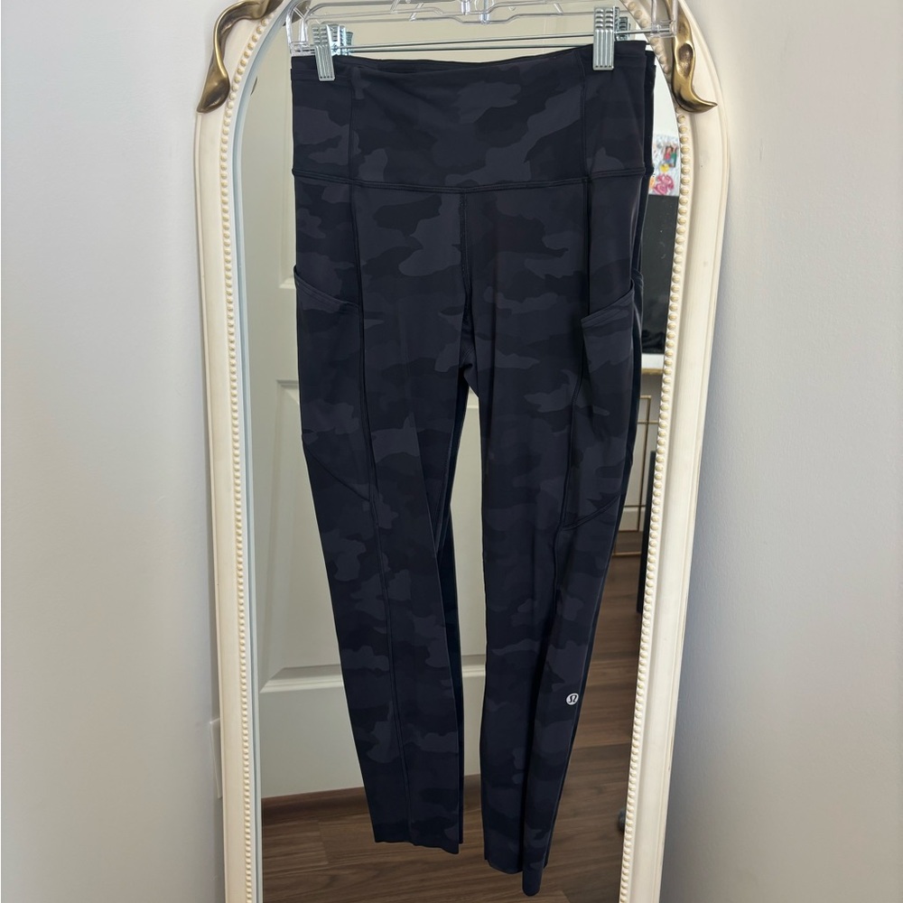 Lululemon Fast and Free Camo Leggings - Size 6 25”